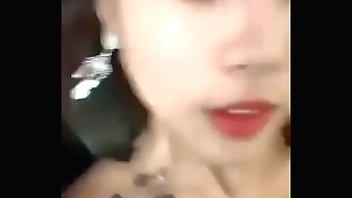 大胸大屁股少妇自拍