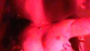 Adoro TRANSAR com as ESPOSAS dos meus amigos enquanto eles pensam que estamos apenas passando.