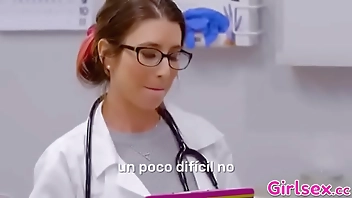 Doctora lesbiana quiere un examen de mi coño más profundo