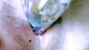 被玩具弄到高潮了…