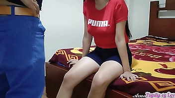 मुझे अपनी बुरी बहन को पैसे चोरी करने के लिए दंडित करना है - अगर मेरी बहन मुझसे चोरी करती है तो वह मुझे अपने शरीर से भुगतान करती है