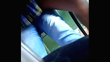 aluna no recreio sentanu na pal do amiguinho safado