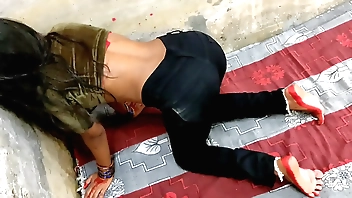 बड़ी गांड वाली लड़की को गांड मार कर सुजा दिया हिन्दी ऑडियो