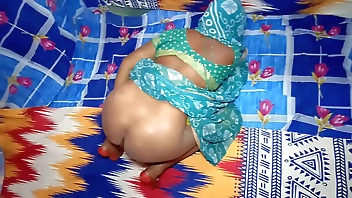 राधिका भाभी की मोटी गांड और गर्म चुत की दर्दनाक चुदाई