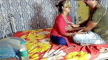 स्टूडेंट की चुत चुदाई टीचर के   मोटे लंड से