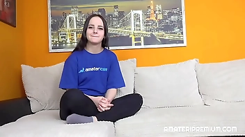 Czech newbie wants to be a pornstar