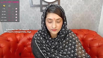 Bubble Butt Indian Looking For Good Dick