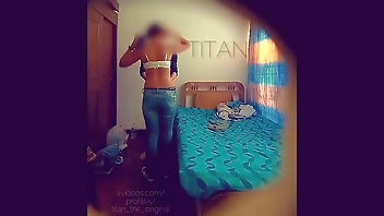 La clásica: la invito a estudiar y la pongo a mamar, todo grabado en camara escondida