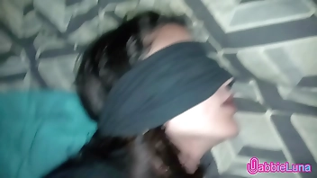 Eu estava amarrada e com os olhos vendados, consegui escapar e aconteceu! Novinha Gemendo Alto com Muito Tesão! CAIU NA NET (Gabbie Luna e Rennan Luna)