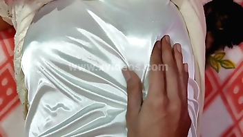 मामा की लड़की की चुदाई जयपुर में गांड में ज़बरदस्ती मत करो दर्द होता है