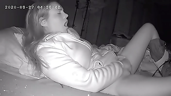 Slut Wakes Up Early To Rub Her Pussy Before Work Hidden Cam