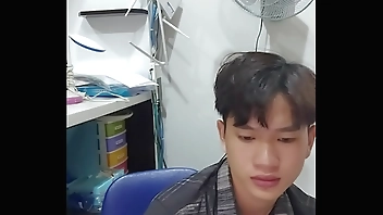 Nhờ em chủ trọ đụ giùm