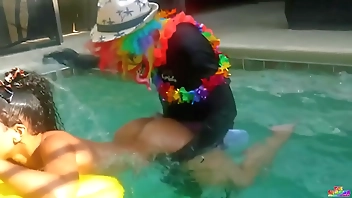 18 year old Lifeguard gets fucked for clout