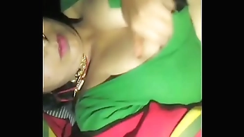 Desi aunty boobs show