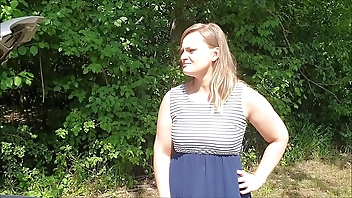 Exploited when the car breaks down !!! Suddenly he fucks me without a condom!