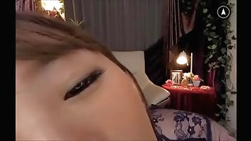 唾液！刺激的なキスプレイをVR体感！