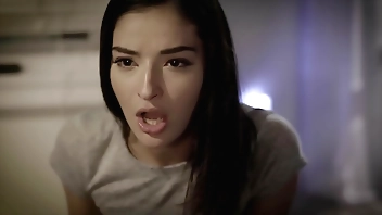 Sucking dick is a healing therapy for Madison Hart