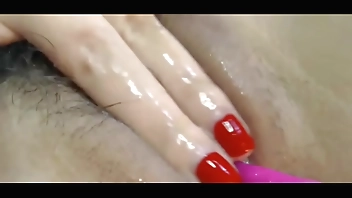 Indian girl fingering & cumming