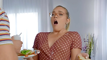 She Likes Her Cock In The Kitchen / Brazzers scene from zzfull.com/HC