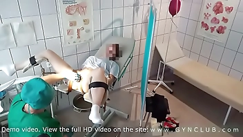 Exelent orgasm on gyno chair