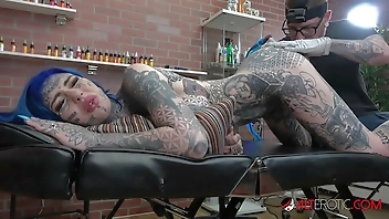 Amber Luke gets a asshole tattoo and a good fucking