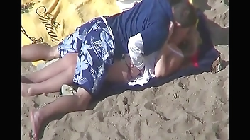 Voyeur - Greece beachgoers