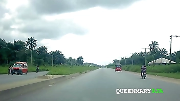 घर इतना उबाऊ था इसलिए हमने आउटडोर पर चुदाई करने के लिए कई मीलों की सैर की