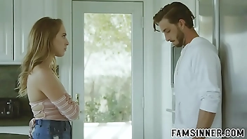 मेरे अपने सौतेले भाई द्वारा बहकाया