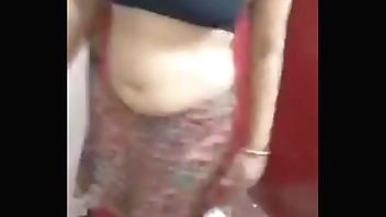 मादरचोदी ठरकी मोटी गांड़ मोटे कड़क चूतड़ों और बड़े दूधवाली प्रतीक्षा भाभी का मास्क और पेटीकोट पहन कर डांस के साथ मसाज (स्वैप फन गांड़ चुदाई अगले वीडियो में दो लंड के साथ)