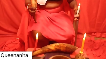 दो नाइजीरियाई लोग जो भारत में रक्त धन / शक्ति / और प्रसिद्धि के लिए गए थे, उन्होंने देखा कि उन्हें चूसने और भारतीय मूर्ति को कमबख्त करने से पहले क्या हुआ था।