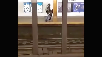 Morenos calientes ya le valio madre la cuarentena