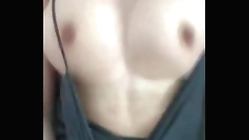 健身房认识得少妇，给你们看看前面【约炮教程52pao.me】