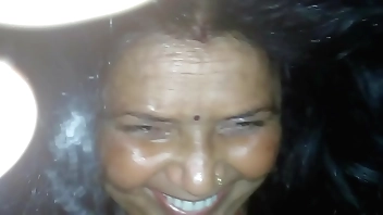 Indian housewife cheats her husband