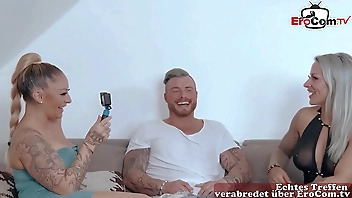 Deutsche Sport Milfs beim anal dreier FFM mit tattoo