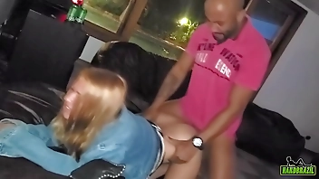 After the scene in the middle of the party she wanted more and he stuck the iron in - Larissa Leite - Ator Felipe Costa