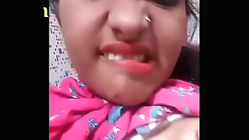 Desi Indian teen girl making her nude Video for her boyfriend