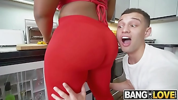 Humping the Curvaceous Step Sister Mimi Curvaceous