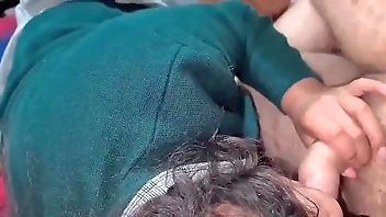 linda colegiala follada por su compañero de clases después de fiesta escolar