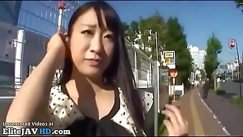 Japanese random teen asked to fuck in hotel