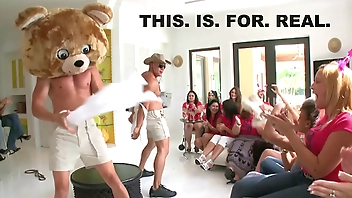 DANCING BEAR - The Bachelorette & The Bear