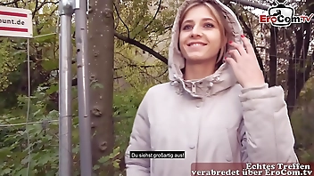 EroCom Date - Schülerin im Wintermantel abgeschleppt und im gebüsch outdoor gefickt