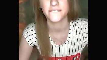 Beautiful blonde !!! If anyone knows the name tell me !!!