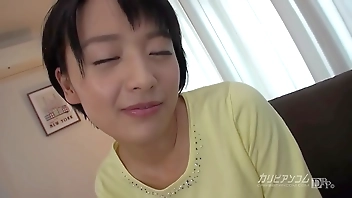 ドアの向こうから聞こえる声はどこかで聞き覚えがある。  2