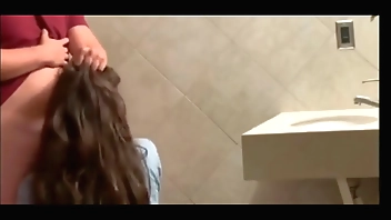I took my step cousin Julia in the bathroom and filmed without her seeing