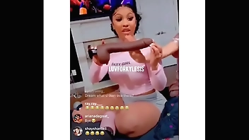 ariana fletcher says she never had big d*xk b4