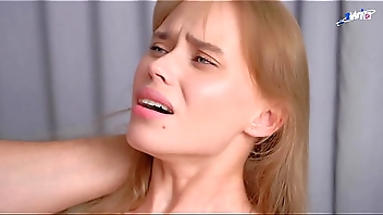 A student asked her teacher to teach her how to give a deep blow job - MariMoore